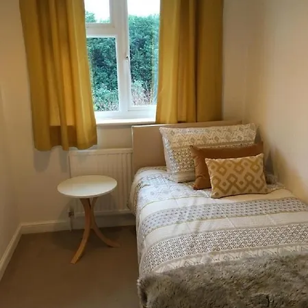 Kb51 Charming 2 Bed House In Horsham, Pets Very Welcome And Long Stays With Easy Access To London, Brighton And Gatwick Warnham Exterior foto