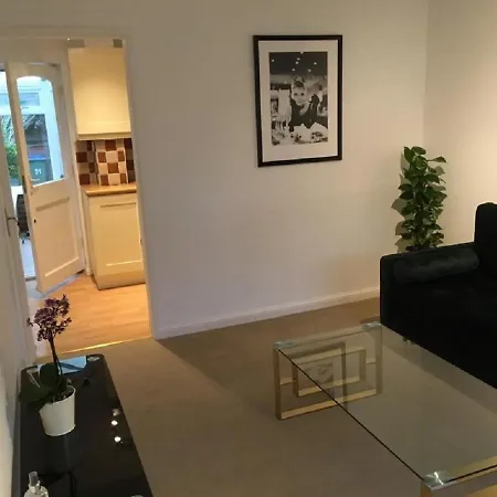 Kb51 Charming 2 Bed House In Horsham, Pets Very Welcome And Long Stays With Easy Access To London, Brighton And Gatwick Warnham Exterior foto