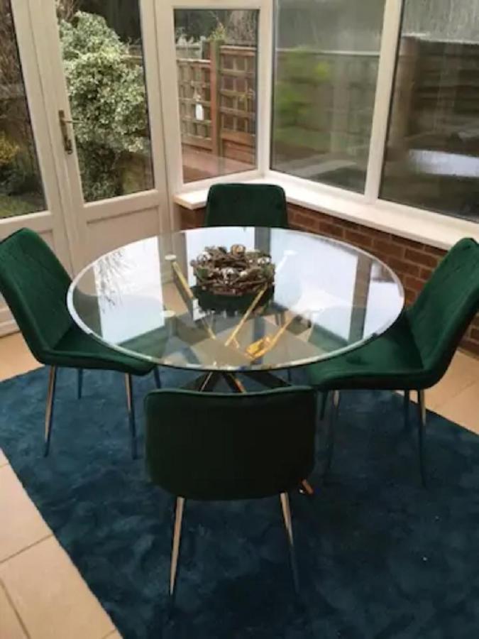 Kb51 Charming Horsham House: Pet-friendly With London Access Holiday home *