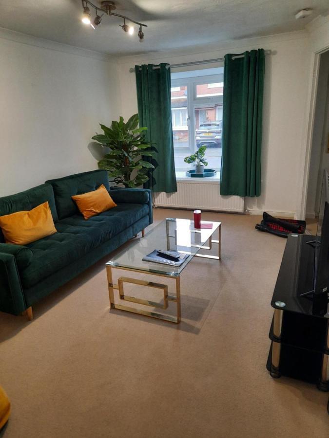 Kb51 Charming Horsham House: Pet-friendly With London Access
