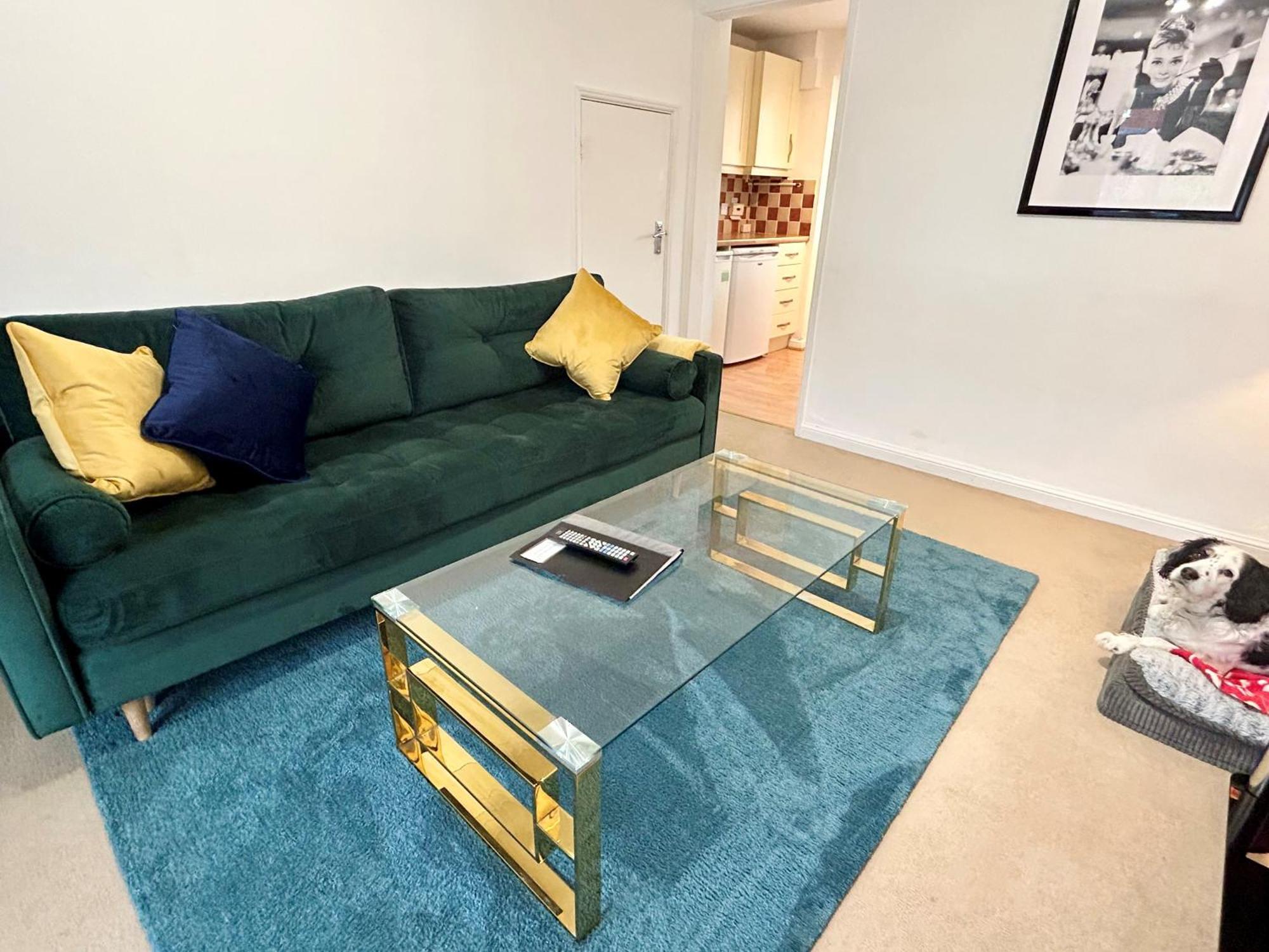 Holiday home Kb51 Charming Horsham House: Pet-friendly With London Access *